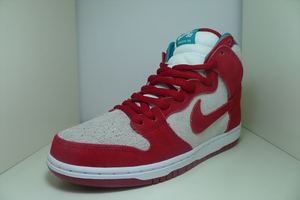 305050-661_TOE.JPG