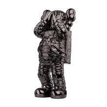 KAWS_HOLIDAY_SPACE_BLACK_SIDE.jpg