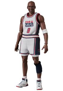 MAFEX_Michael_Jordan_1992_TEAMUSA_2.jpg