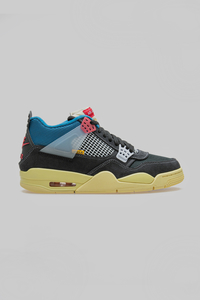 union_jordan_4_off_noir.jpg